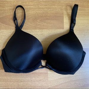 victoria’s secret black bombshell bra 32a